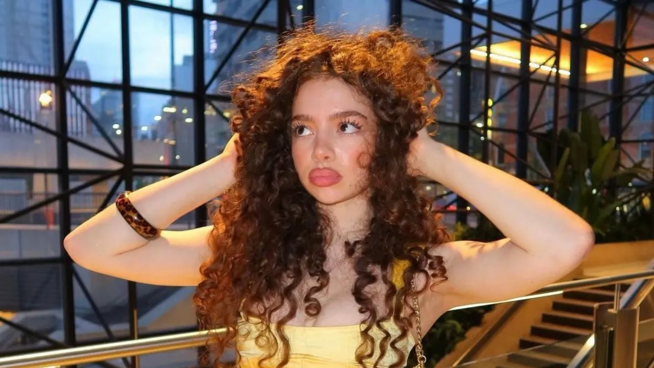 Demitra Kalogeras Age, Height & Facts 2025